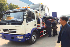 张湾汽车道路救援拖车价格